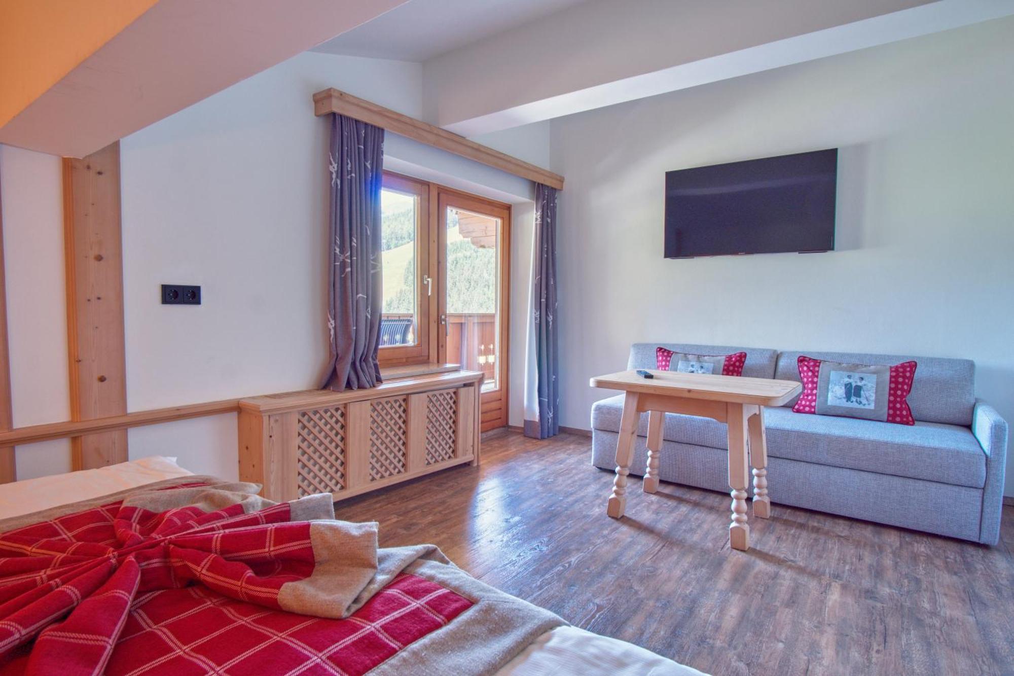 Landhaus Saalbach - Joker Card Included In Summer Chambre photo